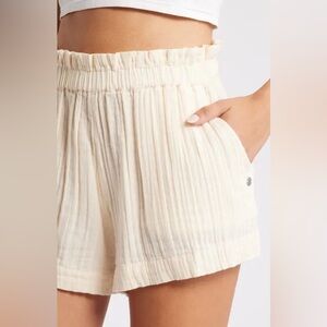 NWT Roxy Cream High Waist NWT Size Medium Shorts